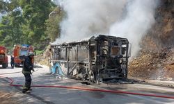 Otobüs yangını ormana sıçradı