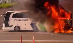 Yolcu otobüsü alev alev yandı