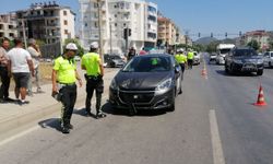 Eğitim sürüşünde bisikletli çocuğa çarptı