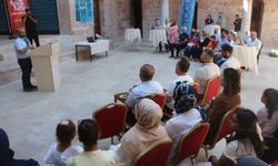 'Keneye çıplak elle dokunmak riskli'