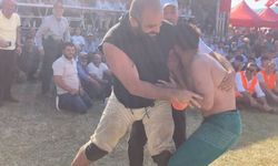 Pehlivan rakibini karıştırdı