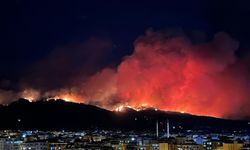 Alevler gökyüzünü aydınlattı