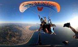 Alanya semalarında Türk bayrağı