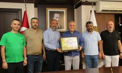 Başkan Erdem onursal üye oldu