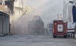 Mobilya fabrikası alev alev yandı