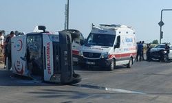 Ambulans kaza yaptı: 2 yaralı