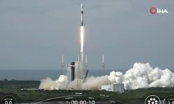 SpaceX, 2 uyduyu yörüngeye gönderdi