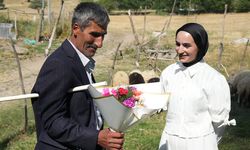 Bu kez Çimen'den babasına çiçekli sürpriz