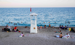 Konyaaltı Sahili'nin tehlikeli saatleri