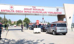 Özgür Özel'den Başkan Böcek'e ziyaret