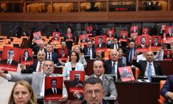 TBMM'de tutuklamalara karşı protesto