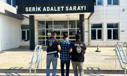 Uyuşturucu hükümlüsü hırsızlıktan yakalandı