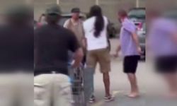 Alışveriş merkezinde bıçaklı saldırı: 11 yaralı