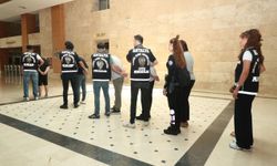 Rehin alıp 6 milyonunu gasp ettiler