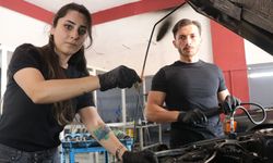 Eleman bulamayınca eşini yanına alıp usta olarak yetiştirdi