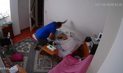 Dövdüğü yatalak annesini komaya soktu