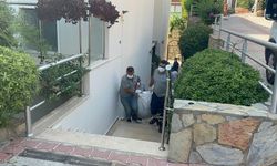 Evinde ölü bulundu