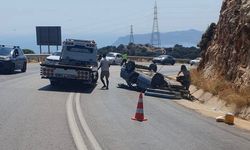 Otomobil dağa çarptı