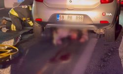 Arabanın altında metrelerce sürüklenerek can verdi