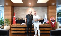 Başkan Kotan ünlü sanatçıyı ağırladı