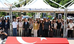 Büyükşehir önünde Tonguç'a veda töreni