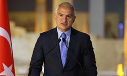 Bakan Ersoy ‘oteli’ sordu