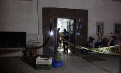 Evinin önünde silahlı saldırıya uğradı