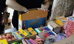 Kemer'de ücretsiz kırtasiye malzemesi