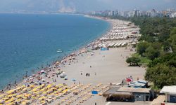Antalyalılar sahili doldurdu