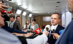 Hollanda Dışişleri Bakanı istifa etti