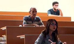 60 yaşında üniversiteli oldu