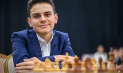 Ediz Gürel, Gukesh’i mağlup etti