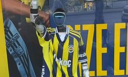Fenerbahçe forması giyen robot ilgi odağı oldu