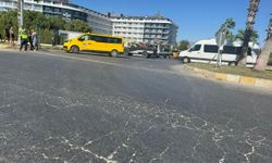 Ticari taksi elektrikli bisiklete çarptı