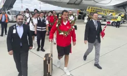 12 Dev Adam Türkiye'ye döndü
