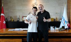 Başkan Kotan'dan milli yüzücüye destek