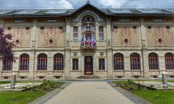 Müzeden tarihi eserler çalındı