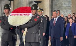 Özgür Özel, Anıtkabir'i ziyaret etti