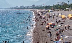 Antalya sahilleri doldu