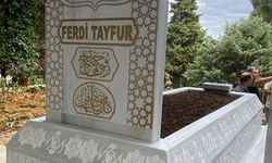 Bahçeli, Ferdi Tayfur’un kabrini yaptırdı