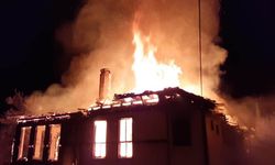 Tarihi konak küle döndü