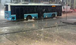 Antalya'da sağanak ve dolu hayatı felç etti