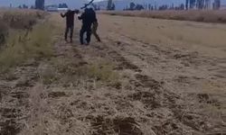 Kızının gözü önünde babayı darbettiler