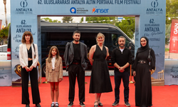 Altın Portakal'da iki film seyirciyle buluştu