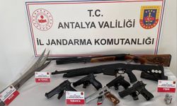 Antalya'da ruhsatsız silah operasyonu