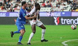 Akrep ilk yarıyı geride kapattı