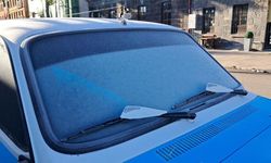 Araç camları buz tuttu