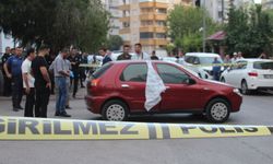 Otomobilde sır ölüm