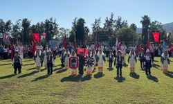 Minik öğrencilerden duygulandıran gösteri