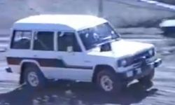 Babasının arabasını aldı